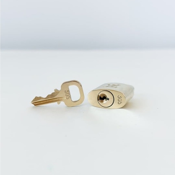 Authentic LV Key and Lock - Picture 2 of 6
